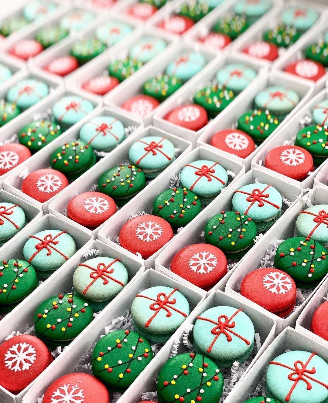 Christmas Macaron Box