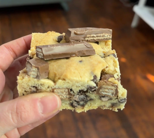 Kit Kat Cookie Bar